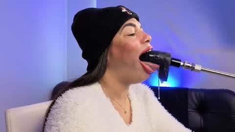 Anabel Alice Gandara online show from March 27, 2026, 1:44 pm