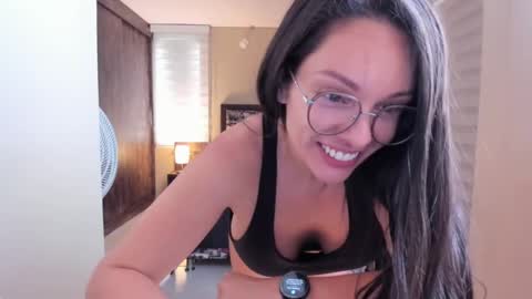Anabel online show from December 18, 2024, 4:06 pm