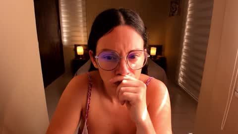 Anabel online show from November 11, 2025, 2:28 pm