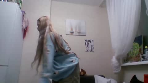 Snapshot of anabelbrando chatting on June 25, 2026, 9:41 pm Malvina online show from June 25, 2026, 9:41 pm