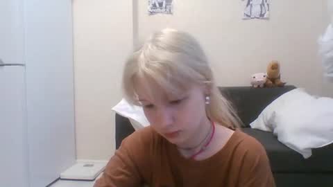 Snapshot of anabelbrando chatting on July 5, 2026, 4:47 pm Malvina online show from July 5, 2026, 4:47 pm