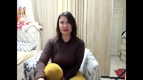 ANABELLOVEE online show from February 11, 2026, 4:01 pm
