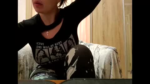 Snapshot of anabellovee chatting on April 1, 2026, 1:41 pm ANABELLOVEE online show from April 1, 2026, 1:41 pm