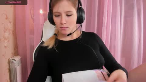 Snapshot of anabelmelody chatting on October 20, 2025, 6:47 am AnabelMelody online show from October 20, 2025, 6:47 am