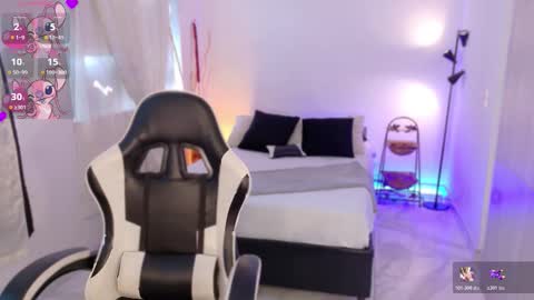 ANABEL WOLF  online show from November 3, 2025, 6:31 pm