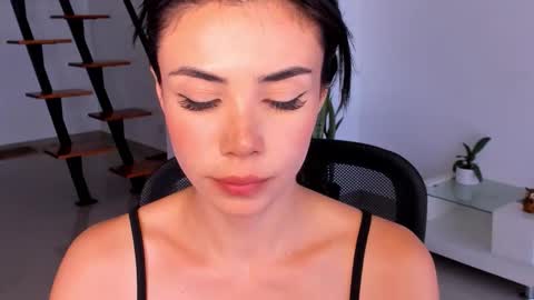 Snapshot of anahenao chatting on September 15, 2025, 9:37 pm Ana Henao or Annie... Follow me ahenaocb Insta  X online show from September 15, 2025, 9:37 pm