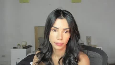 Snapshot of anahenao chatting on July 26, 2026, 6:48 pm Ana Henao or Annie... Follow me ahenaocb Insta X online show from July 26, 2026, 6:48 pm