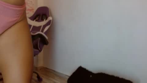 ANAH   online show from October 1, 2025, 8:37 pm