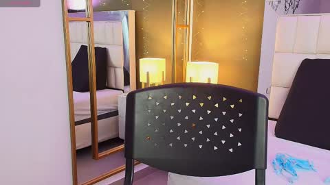 Snapshot of anahi_maite chatting on September 14, 2025, 7:57 pm Anahi online show from September 14, 2025, 7:57 pm