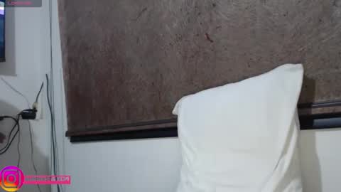 Anahi Browns online show from November 20, 2025, 9:14 pm