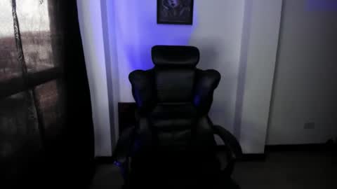  Callme Mistress Ani  online show from September 17, 2025, 6:53 pm