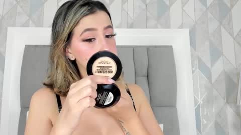   online show from October 14, 2025, 11:33 am