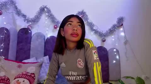 anais_tgn online show from November 29, 2025, 4:10 pm