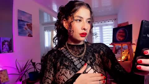 Snapshot of anakedartist chatting on January 27, 2025, 3:28 pm Mariana  online show from January 27, 2025, 3:28 pm