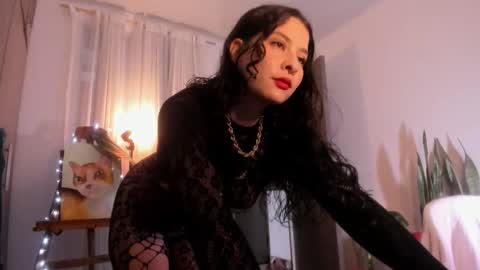 Mariana  online show from December 18, 2025, 3:29 pm