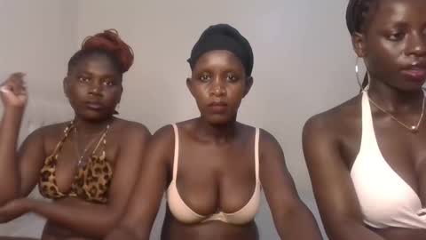 Analeia online show from October 16, 2025, 6:42 pm