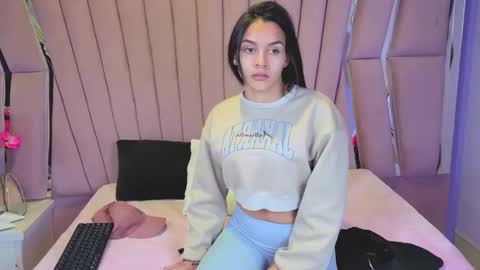 AbbyAndAntonela online show from January 14, 2026, 12:55 pm