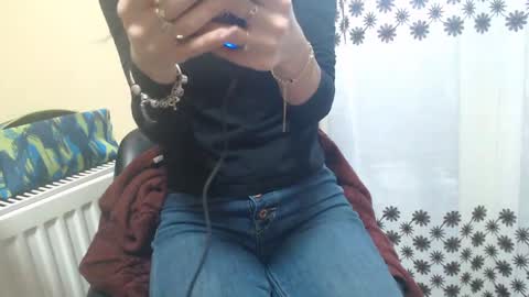 analove200 online show from February 14, 2025, 6:12 am