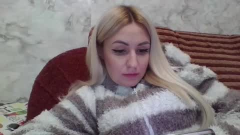 analqueen2024 online show from December 6, 2024, 3:00 pm