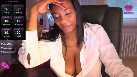 Snapshot of anamaar chatting on October 7, 2025, 5:37 am Ana online show from October 7, 2025, 5:37 am