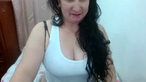 Snapshot of anamaria288 chatting on July 17, 2026, 11:42 pm anamaria288 online show from July 17, 2026, 11:42 pm