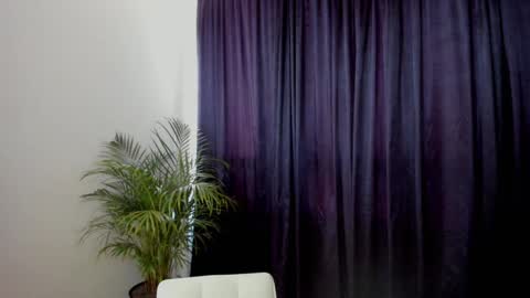 Snapshot of anamarieh chatting on January 15, 2025, 7:44 pm Ann online show from January 15, 2025, 7:44 pm