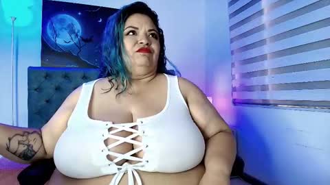  Ana Maria  online show from September 23, 2025, 7:50 pm