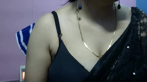 anamika794088 online show from December 17, 2024, 10:34 am