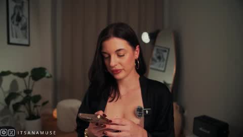 Snapshot of anamuse chatting on October 12, 2025, 9:36 pm Ana online show from October 12, 2025, 9:36 pm