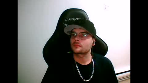 anarchyy1994 online show from March 13, 2026, 8:43 am