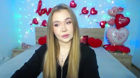 anastacyyellig online show from February 7, 2025, 8:31 pm