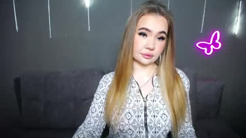 anastacyyellig online show from April 20, 2026, 6:53 pm