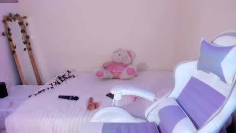 Anastasia Gomez online show from May 1, 2026, 12:15 am