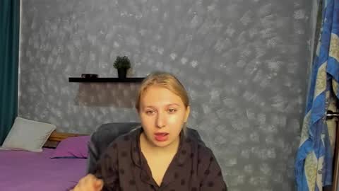 anna online show from September 17, 2025, 2:13 am