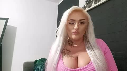 AnastasiaAmore online show from September 25, 2025, 9:40 pm