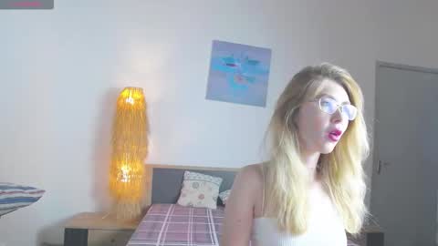 Anastasia online show from September 18, 2025, 7:05 pm