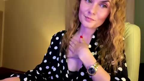 Snapshot of anavelle chatting on July 23, 2026, 11:35 pm Ana online show from July 23, 2026, 11:35 pm