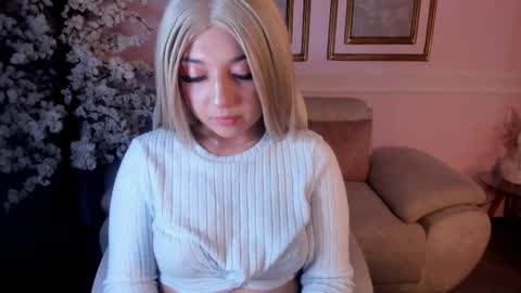 Snapshot of anavelvet chatting on September 24, 2025, 7:50 pm Ana online show from September 24, 2025, 7:50 pm