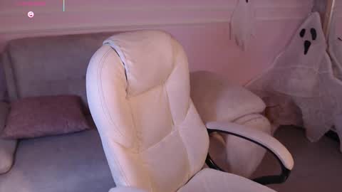 Snapshot of anavelvet chatting on October 9, 2025, 9:57 pm Ana online show from October 9, 2025, 9:57 pm