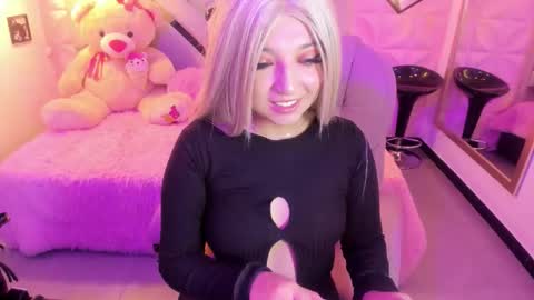 Snapshot of anavelvet chatting on October 15, 2025, 7:58 pm Ana online show from October 15, 2025, 7:58 pm