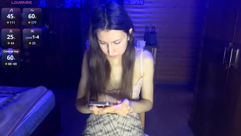 Ashley Cooper online show from November 9, 2025, 5:11 pm