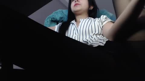Snapshot of anddrea_ chatting on January 17, 2025, 11:06 am online show from January 17, 2025, 11:06 am