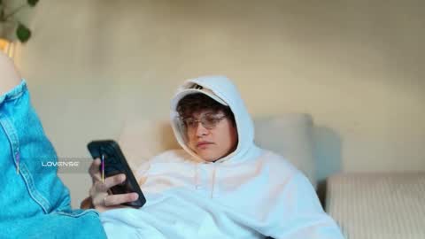 Snapshot of anddres_boss chatting on October 1, 2025, 10:43 am Tell Me ANDRESS ----- online show from October 1, 2025, 10:43 am