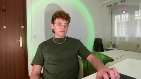 Snapshot of anddres_boss chatting on May 14, 2026, 1:29 pm Tell Me ANDRESS ----- online show from May 14, 2026, 1:29 pm