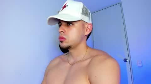 ANDER online show from May 2, 2026, 11:32 pm