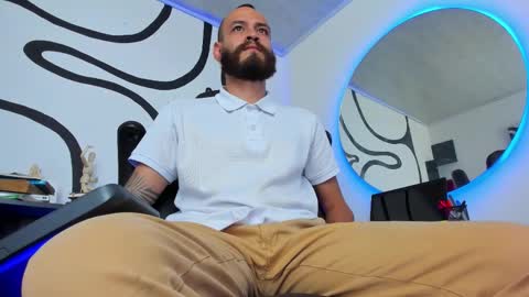 Snapshot of anders_x chatting on October 5, 2025, 12:09 am Andrs - online show from October 5, 2025, 12:09 am