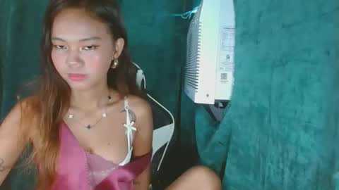 andiaprecious_ online show from April 27, 2026, 6:55 am