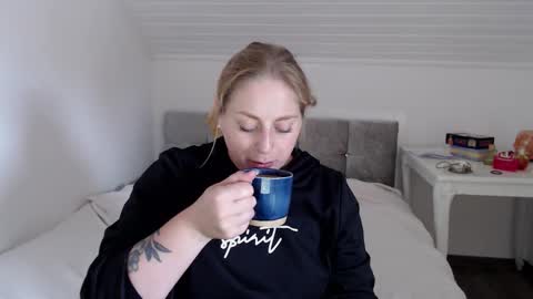 Andorphin online show from October 9, 2025, 9:29 am