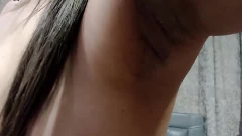 Snapshot of andre1082 chatting on October 17, 2025, 4:59 am Andre online show from October 17, 2025, 4:59 am