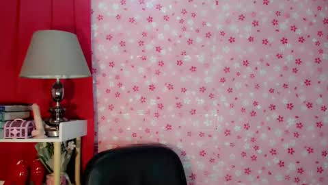 Snapshot of andrea06121998 chatting on October 4, 2025, 10:46 am andrea06121998 online show from October 4, 2025, 10:46 am